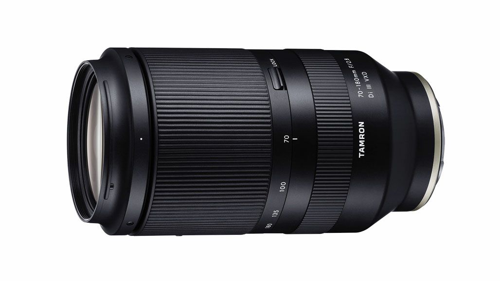 70-180mm-F2_8-Di-III-VXD-For-Sony-Alpha-CSC-E-Mount_01